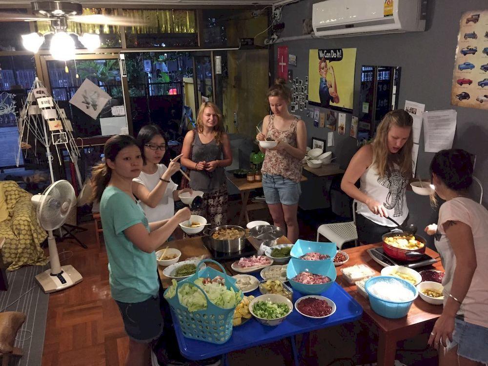 Ideer Hostel Bangkok Exterior photo